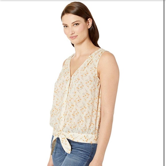 Vince Camuto Sleeveless blouse - Picture 2 of 8